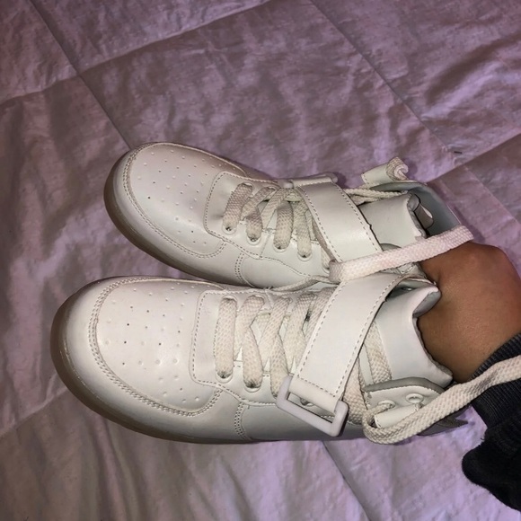 Light Up Shoes - Picture 6 of 6